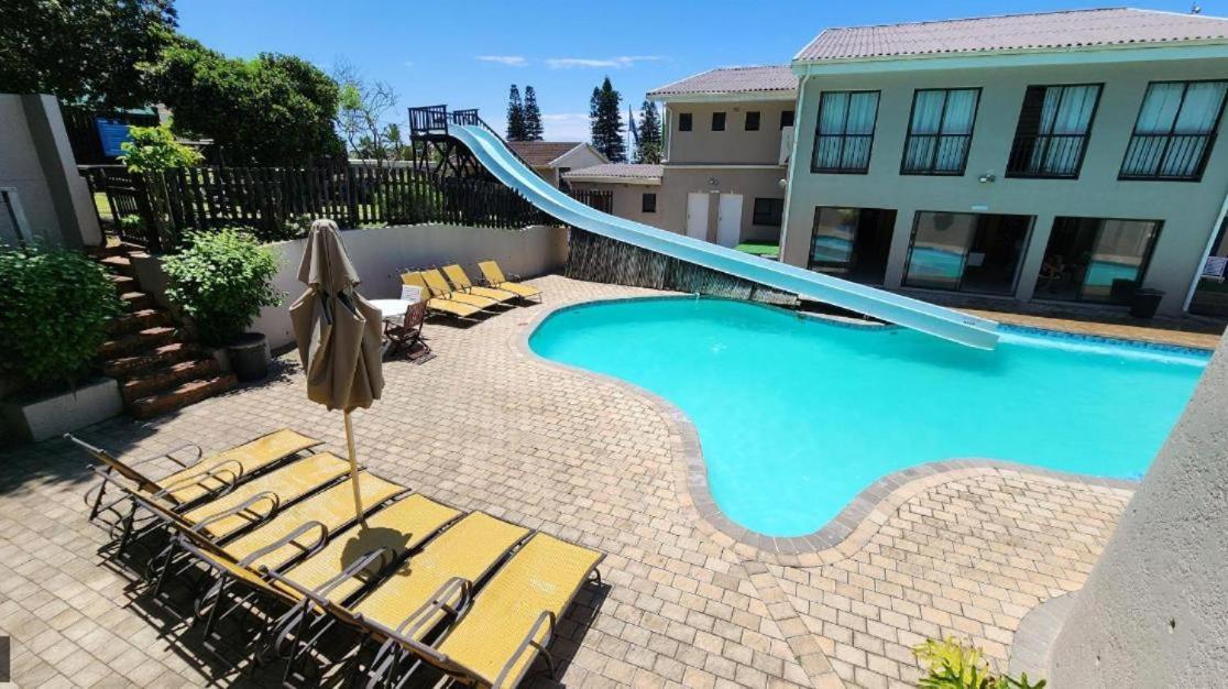 Tranquility - Banana Club Apartment