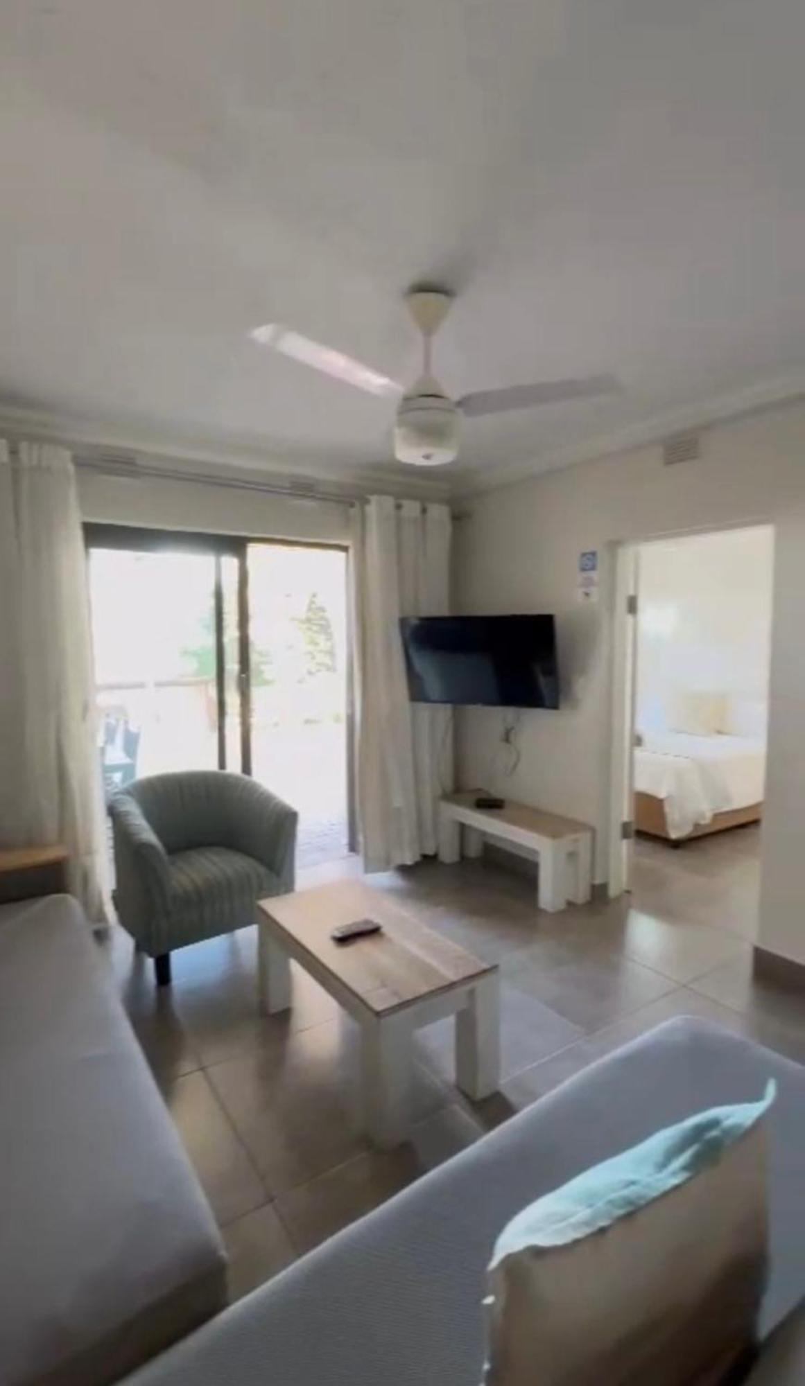 Apartment Tranquility - Banana Club